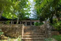 Villa Birdlake Hotels near Hikkaduwa Lake
