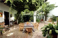 Art Boutique Hotel Chamarel Hotels in der Nähe von Primer Grup Dels Mariners
