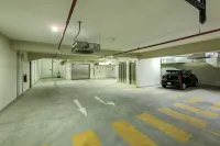 Arawi Miraflores Express - parking