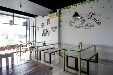 Super OYO 3746 Double Tree Guesthouse