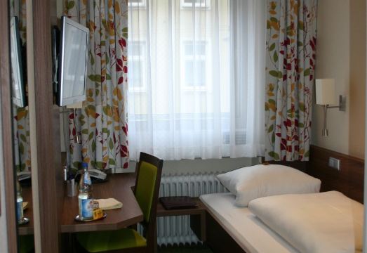 호텔 조식 뷔페 전경