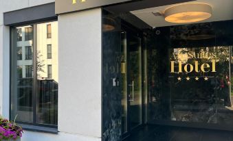 Art Suites Luxury Hotel