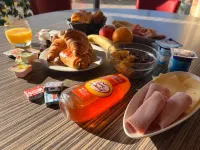 Hôtel Crocus Caen Mémorial - breakfast