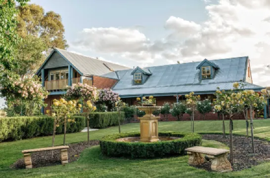 Lawson Lodge Hotels in 