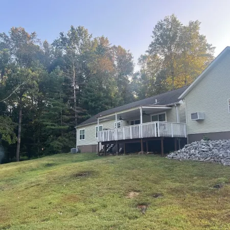 Lake Barkley, Cadiz, KY Lakefront 3 bedroom with AC, Private dock and slip