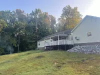 Lake Barkley, Cadiz, KY Lakefront 3 bedroom with AC, Private dock and slip