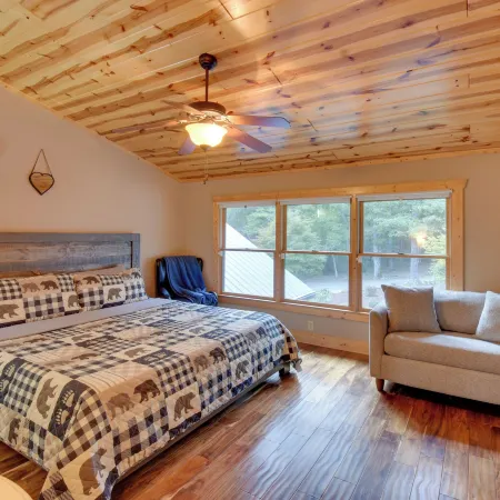 Expansive Mtn-View Ellijay Cabin Private Hot Tub