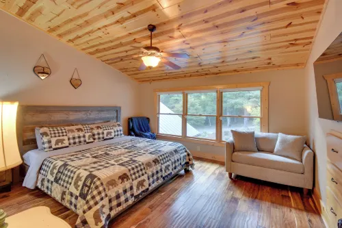 Expansive Mtn-View Ellijay Cabin Private Hot Tub - WiFi
