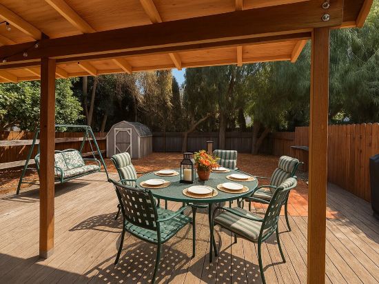 Walk to Google 3BR Home Yard & Kitchen