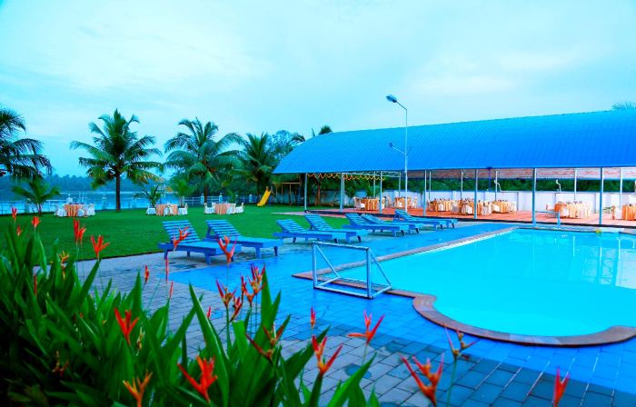 Renai Blue Waters Cherai