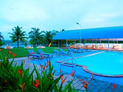 Renai Blue Waters Cherai