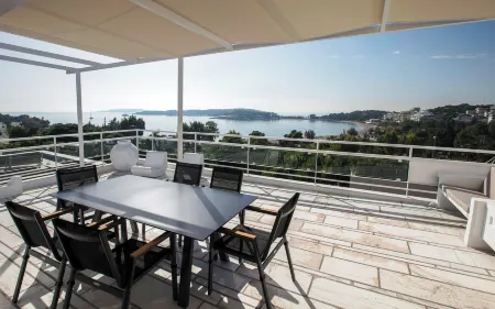 Luxury penthouse with stunning riviera view by GHH