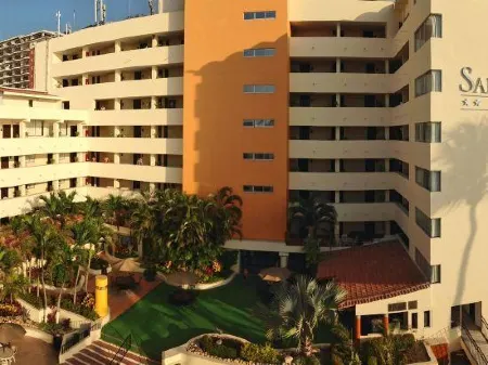 Hotel Delfin PV Beach Resort