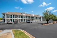 Econo Lodge Hotels in Tupelo