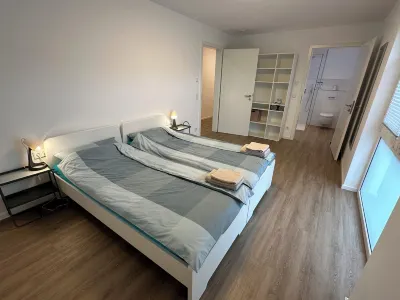 Modern deluxe apartment (93sqm) for 4 people in Kaarst, near Düsseldorf Hotels near Kaarster See