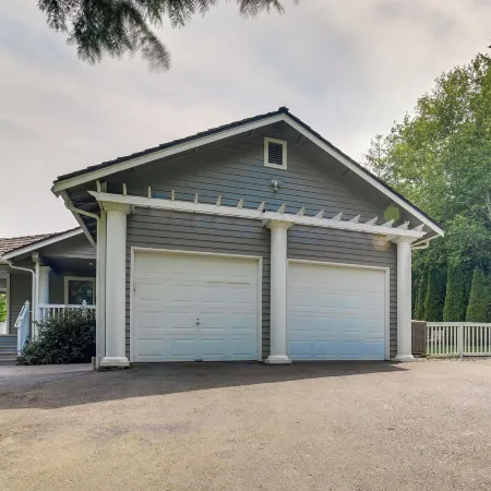 2 Mi to Lake Sammamish State Park! Modern Duplex