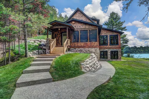 Waterfront Star Lake Cabin, Boat Dock on-Site - parking