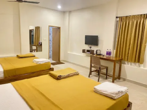 Serene Guest House Hotels near Auro Beach