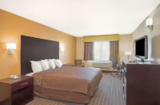 Howard Johnson by Wyndham Williams