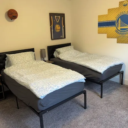 Perfect Family Getaway! Minutes from Attractions!