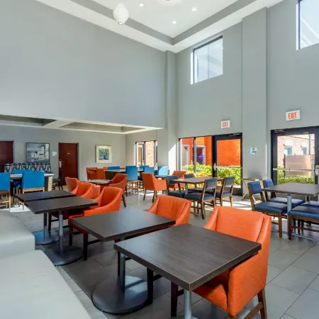 Holiday Inn Express & Suites ORLANDO-OCOEE EAST by IHG Отели рядом с достопримечательностью «Парк Терки Лейк»