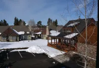 The Three Sisters Walk to Downtown Sisters Hotels in Sisters