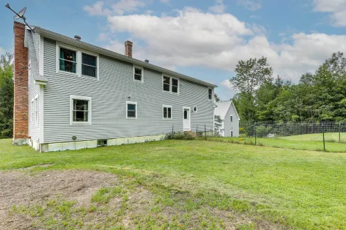 Upper Valley Retreat on 15 Acres Near Dartmouth - Parking