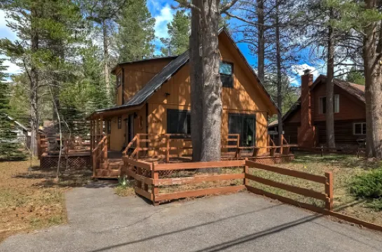 Christmas Valley Chalet Tahoe Adventure Awaits!