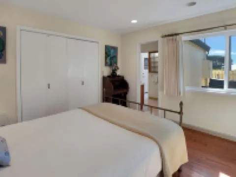 Stunning Coastal Cottage w/ Views of Monterey Bay! Hotels in Watsonville