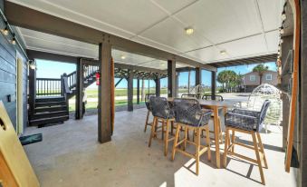 Boujee Pelican by AvantStay Pool Game Room Views
