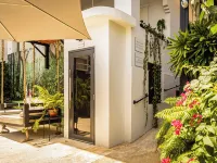 Patio Elba Boutique Hotel Hotels near El Teatro