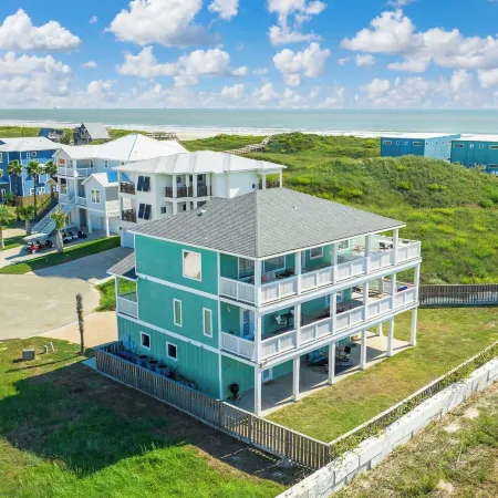 Ocean Views Optional Golf Cart Sleeps 14