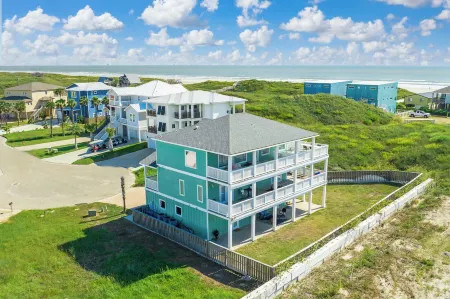 Ocean Views Optional Golf Cart Sleeps 14