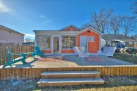 Scott McGillvary's Beachside Abode across from Stunning Bay Beach. New HOT TUB!