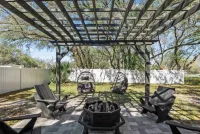 Private Lux Farmhouse | Hard Rock | Amphitheater Hotels in Mango
