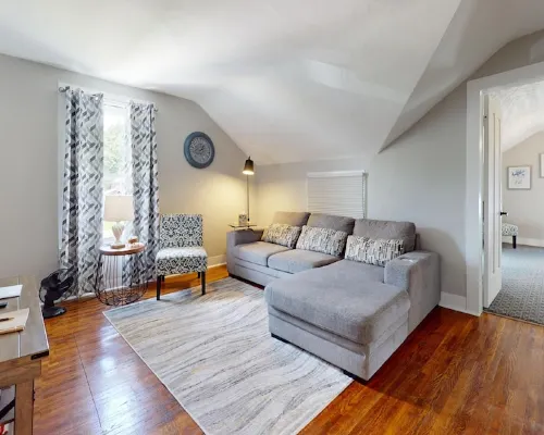 Recovery Loft 1-bedroom apartment in Mansfield with WiFi, AC, Full Kitchen Các khách sạn ở Mansfield