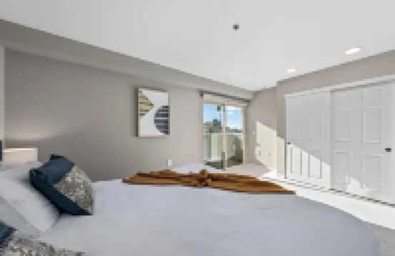 Beryl Breeze Rooftop Pool Ocean View Cozy 2BR 1 Block to Beach