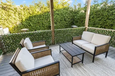 Fox Point Near Brown, RISD, Marina, Downtown Providence โรงแรมใน