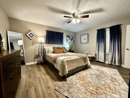 Quaint, spacious, & relaxing; come stay with us, you'll enjoy the details. Hotels in Lawrence County