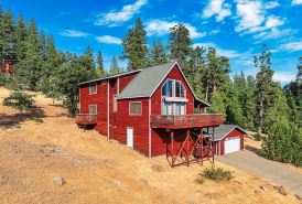 Prasad Retreat - Sunny Home W/ Deck & Air Hockey 3 Bedroom Home by Bear Valley Vacation Rentals