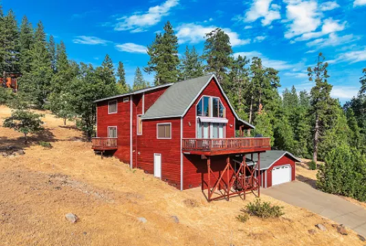 Prasad Retreat - Sunny Home W/ Deck & Air Hockey 3 Bedroom Home by Bear Valley Vacation Rentals