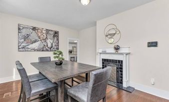 Master Classic-1 8 mi to Augusta National Golf Co