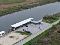 Premier Bowfishing Lodge