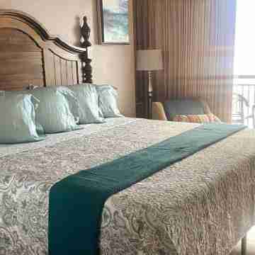 Breathtaking Oceanfront King on 6th Floor Rooms