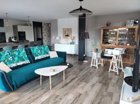 Villa du bassin Отели в г. Андернос-ле-Бен