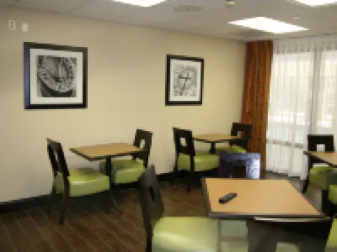 ハンプトン  イン オリーブ ブランチ オリーブ・ブランチのホテル