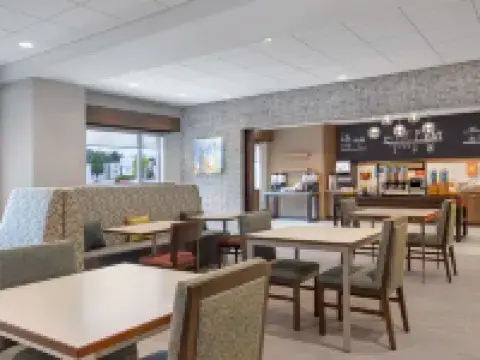 Hampton Inn by Hilton Midland Hoteles en Midland