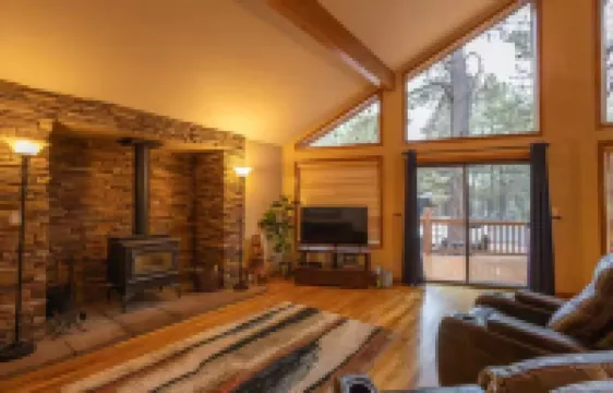 Woodrow’s Cabin-pet friends-Kaibab forest-Snowbowl