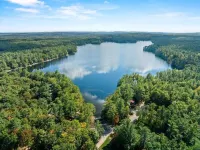 3-story waterfront haven w/ unparalleled views, Hotspring spa, watch our video! Hotels in Gray