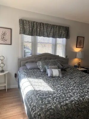 Private & Cozy  house sleeps 5 with WiFi and AC in beautiful Marion! Hotels in Marion